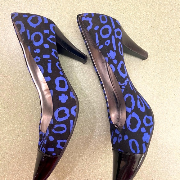 AK Anne Klein iFlex pumps with patent leather toes - Picture 9 of 10